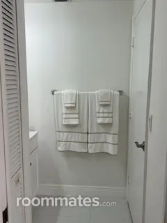 Room for rent in Boynton Beach, FL $1899, house