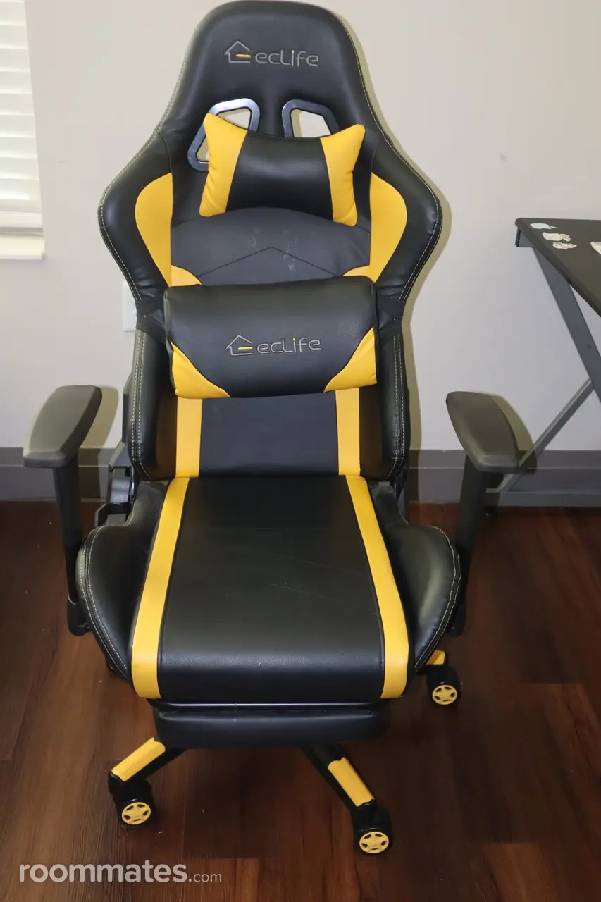 Profile photo 4 of 9