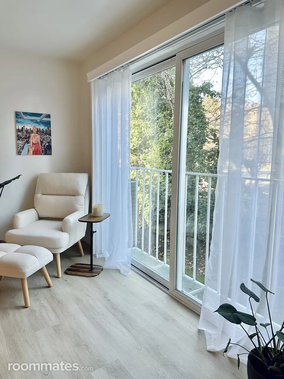 Profile photo 1 of 10