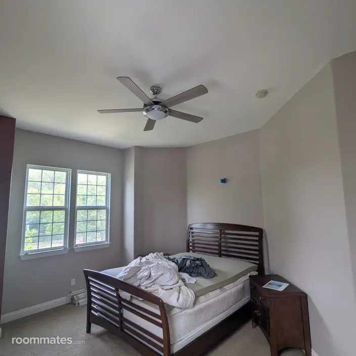 Room for rent in Riverside, CA $850, house