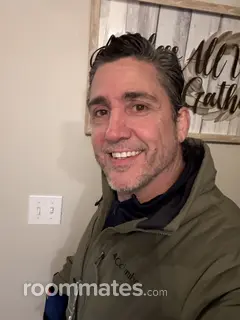 Roommate looking Dundee, IL, $1100