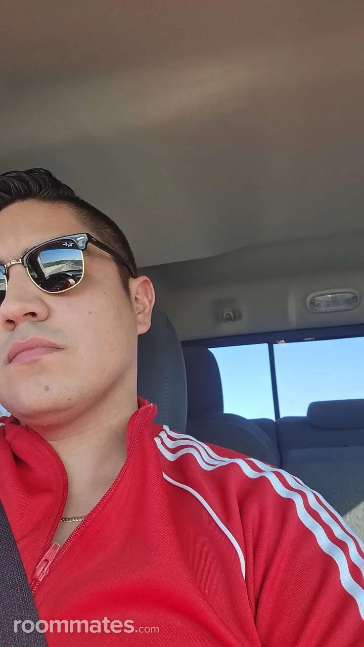 Profile photo 11 of 12