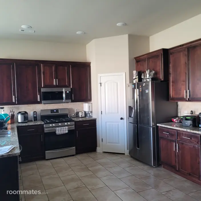 Room for rent in Bentonville, AR $700, house