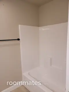 Room for rent in Bentonville, AR $700, house