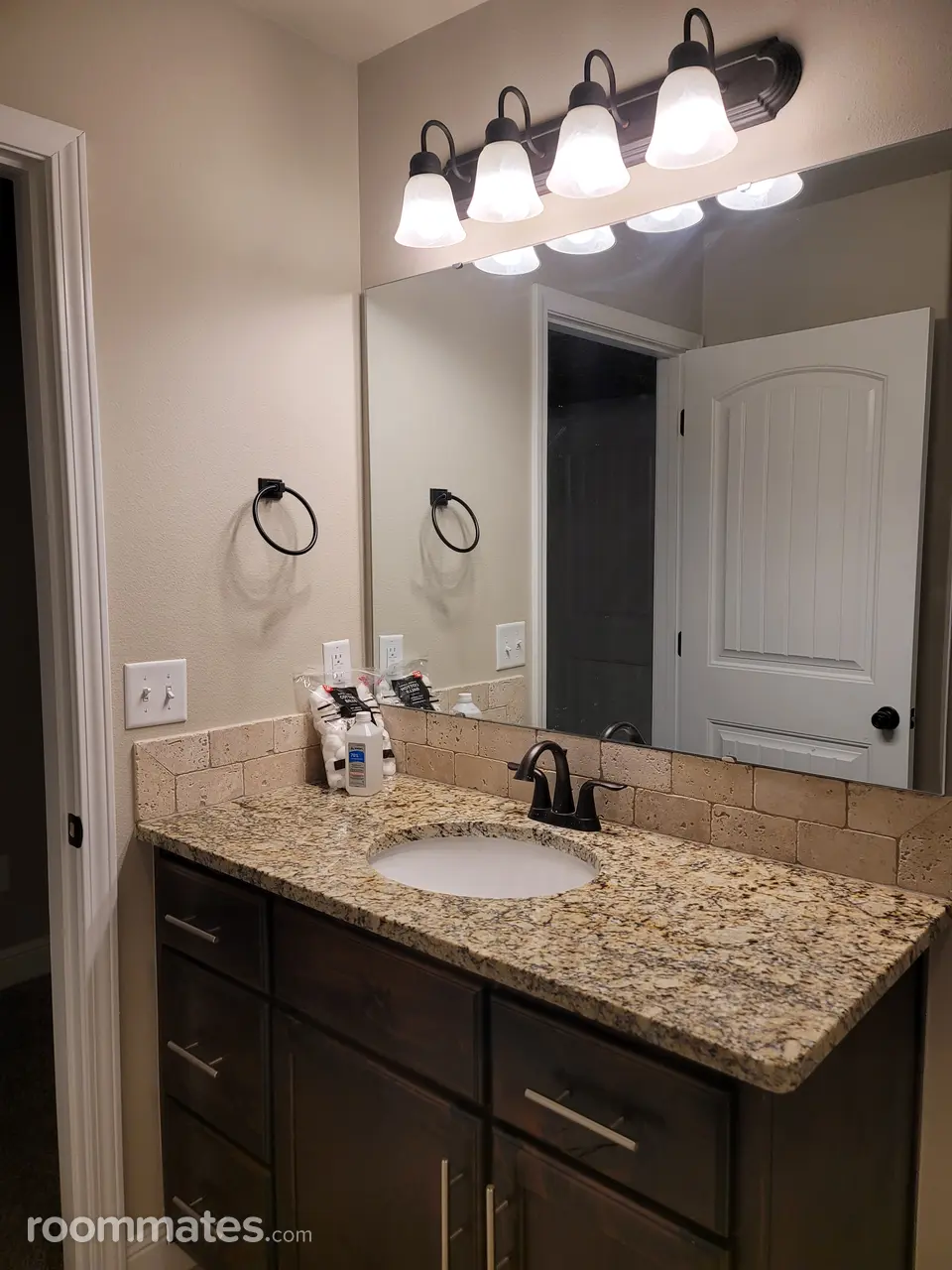 Profile photo 4 of 12