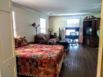 Room for rent in Brunswick, GA $725, house