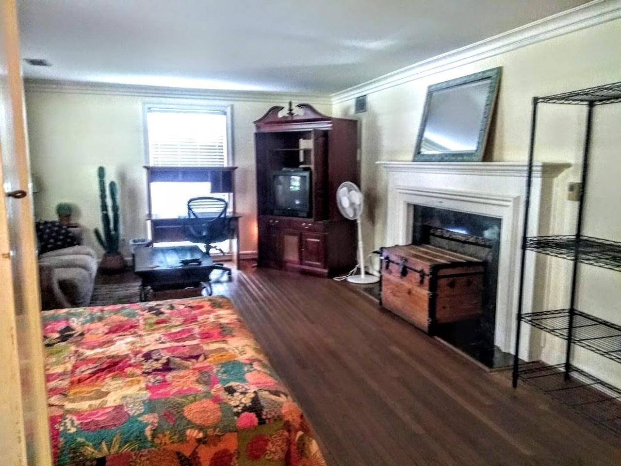 Profile photo 7 of 8