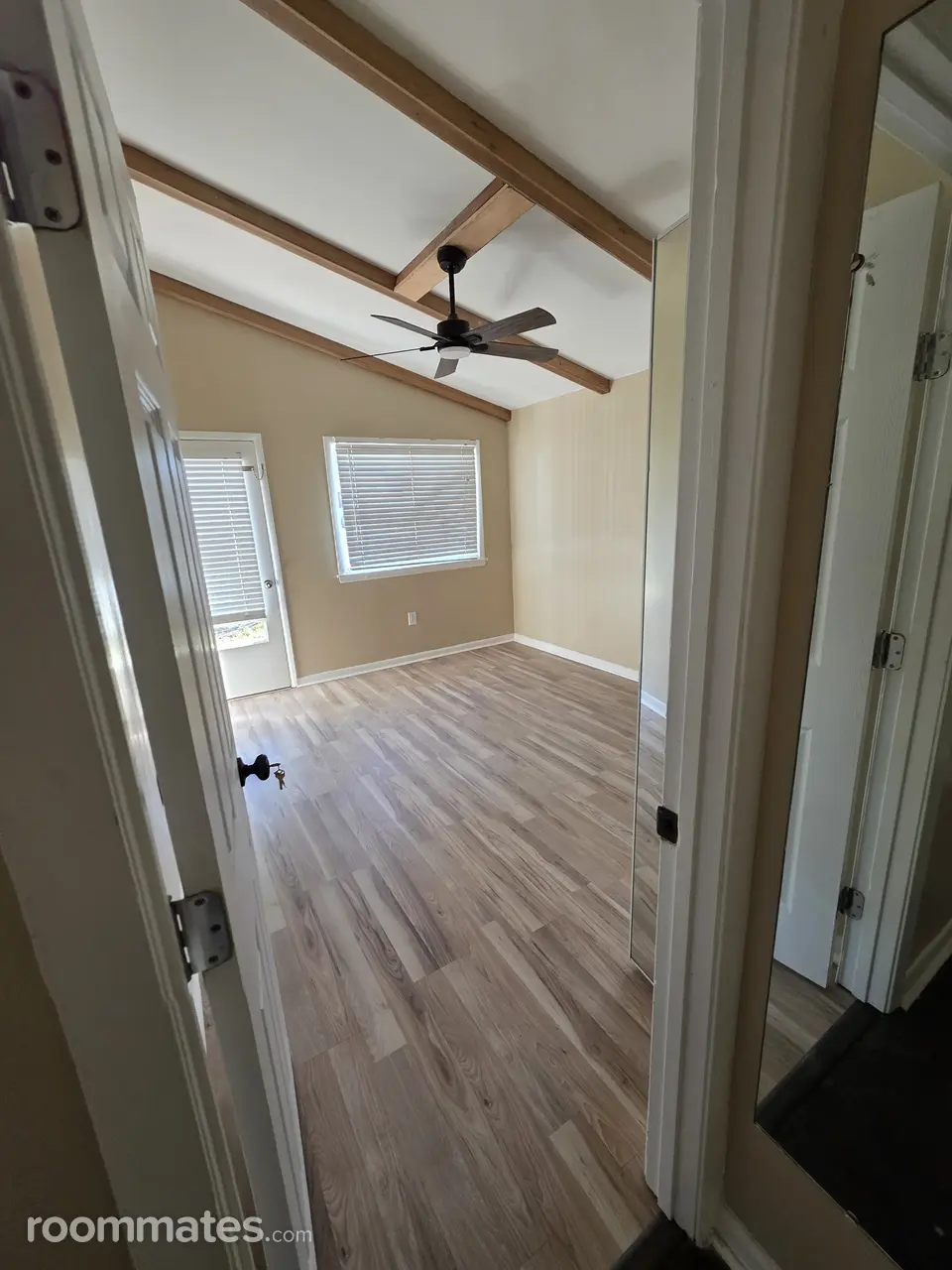 Profile photo 3 of 8