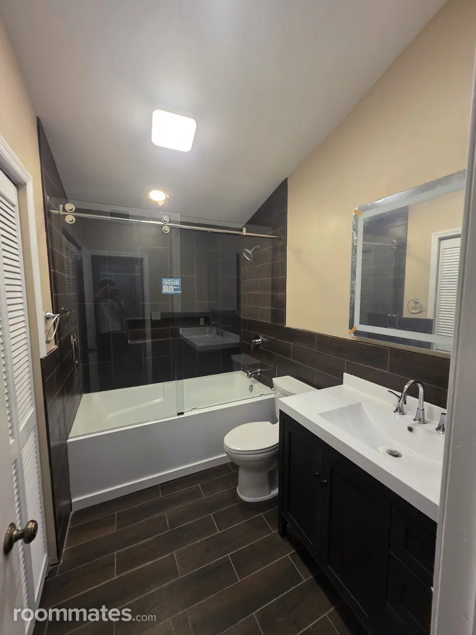 Profile photo 7 of 8