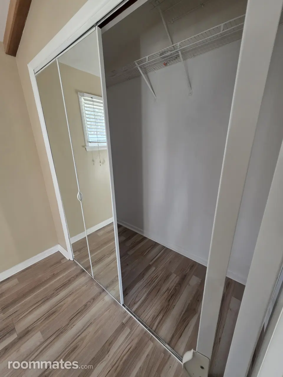 Profile photo 4 of 8