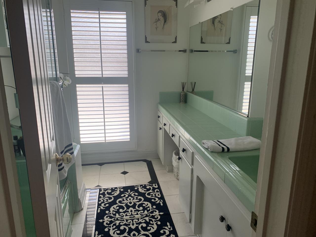 Profile photo 2 of 3