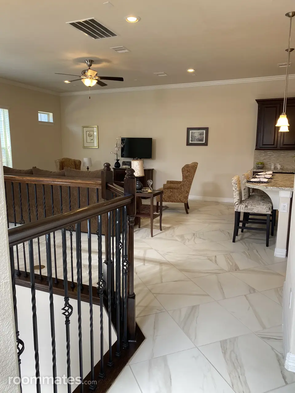 Profile photo 10 of 19