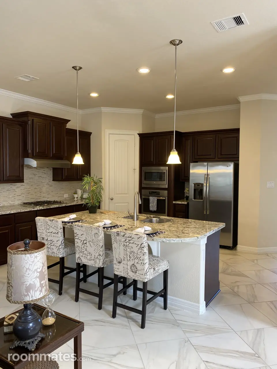 Profile photo 12 of 19