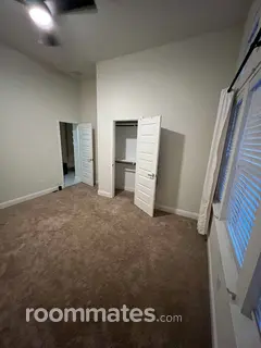 Room for rent in McKinney, TX $1000, house