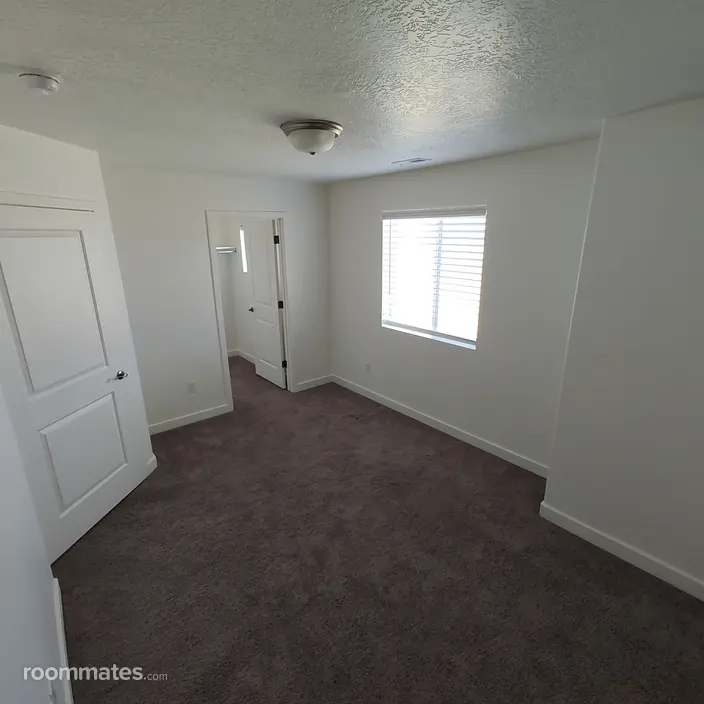 Room for rent in West Haven, UT $1000, townhouse