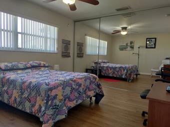 Room for rent in North Miami, Florida $1000, townhouse