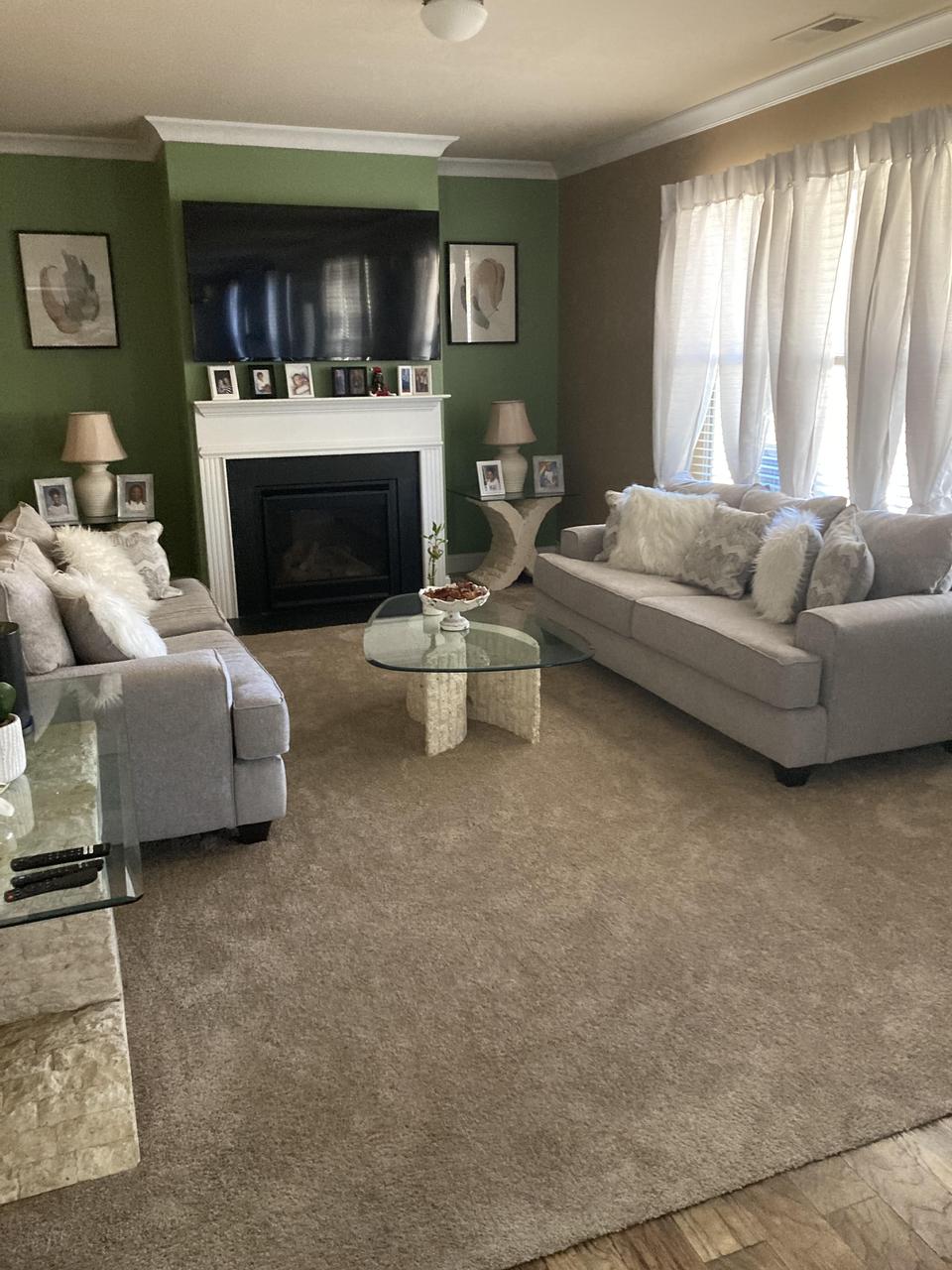 Profile photo 10 of 12