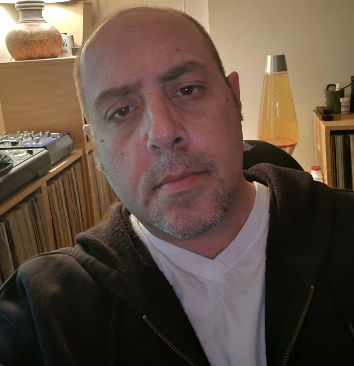 Profile photo 1 of 1