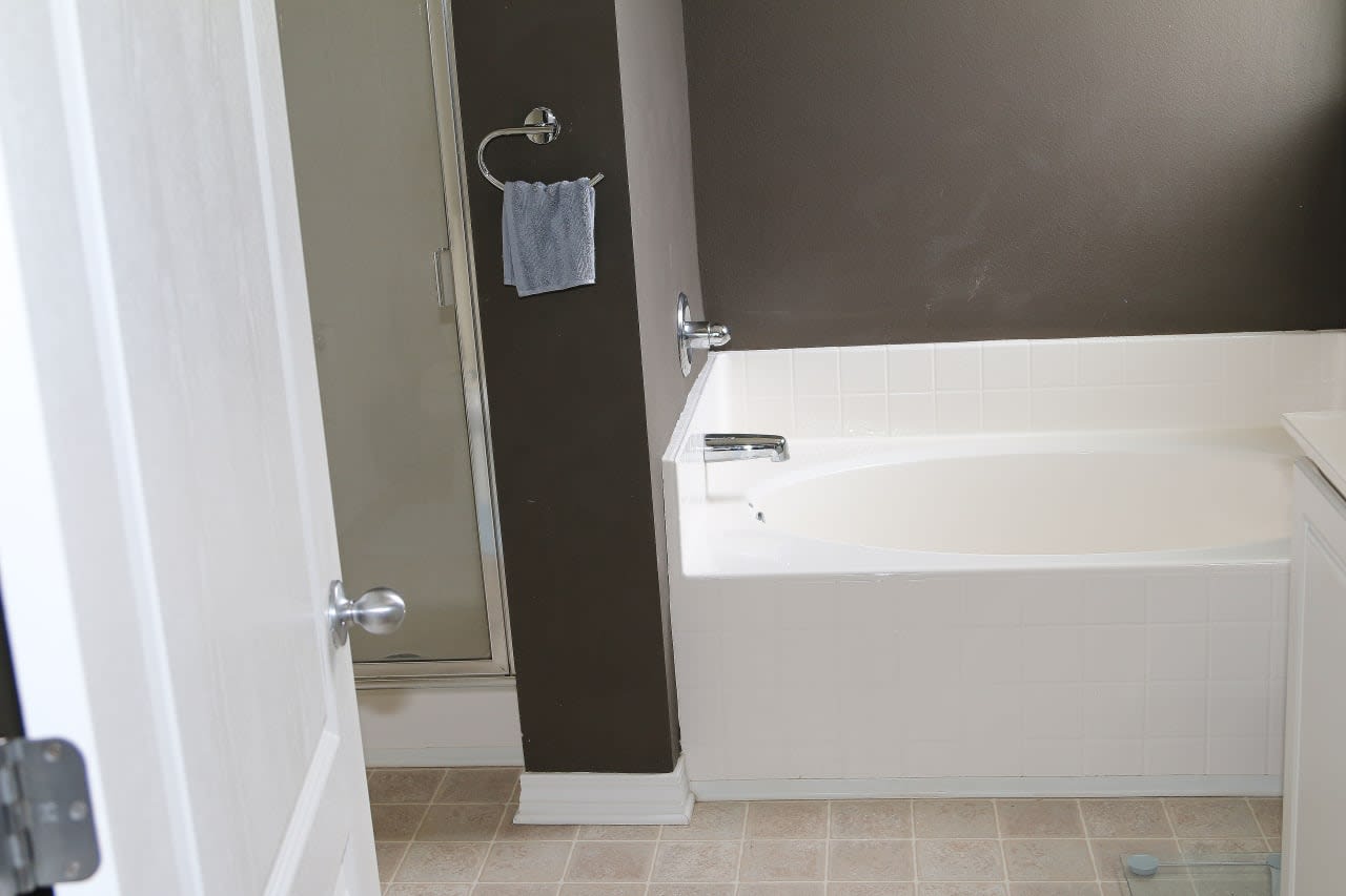 Profile photo 9 of 16