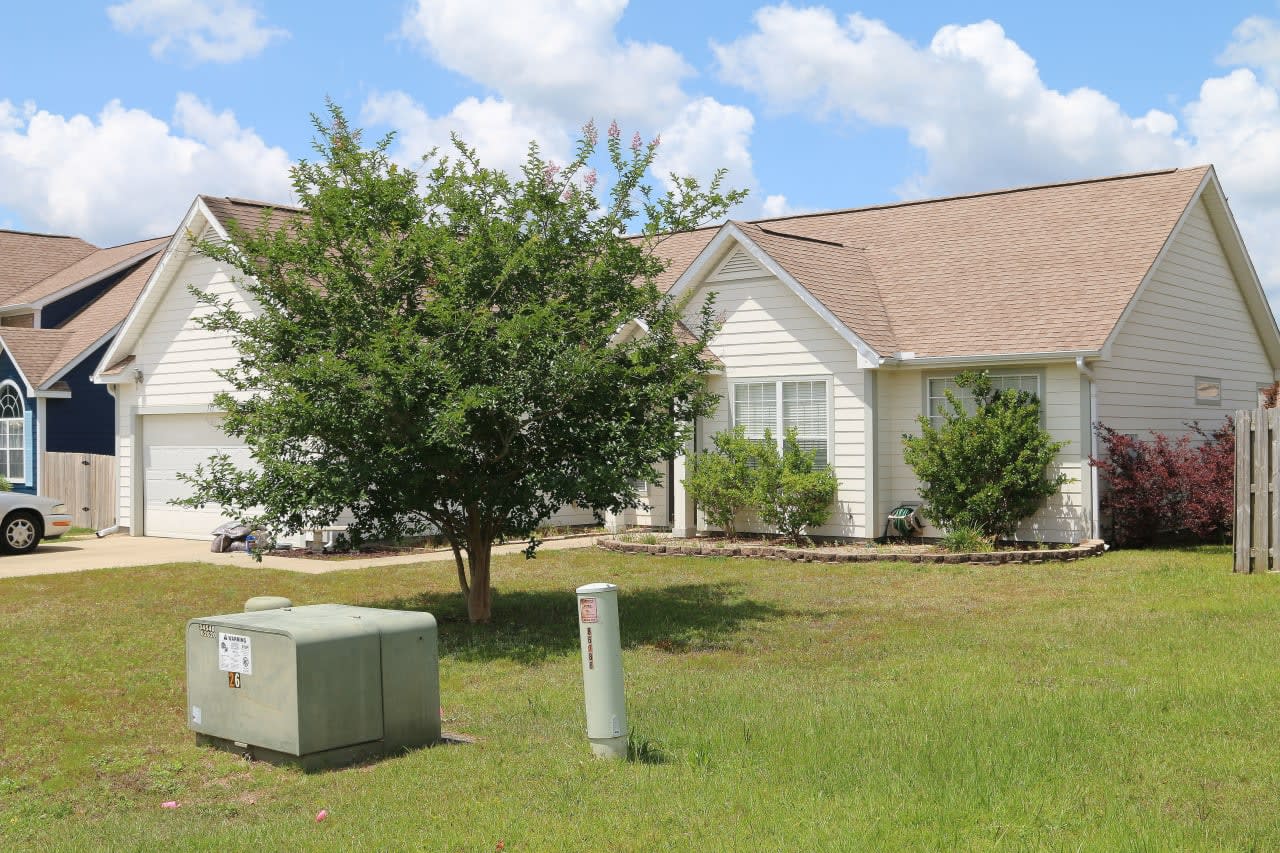 Profile photo 3 of 16