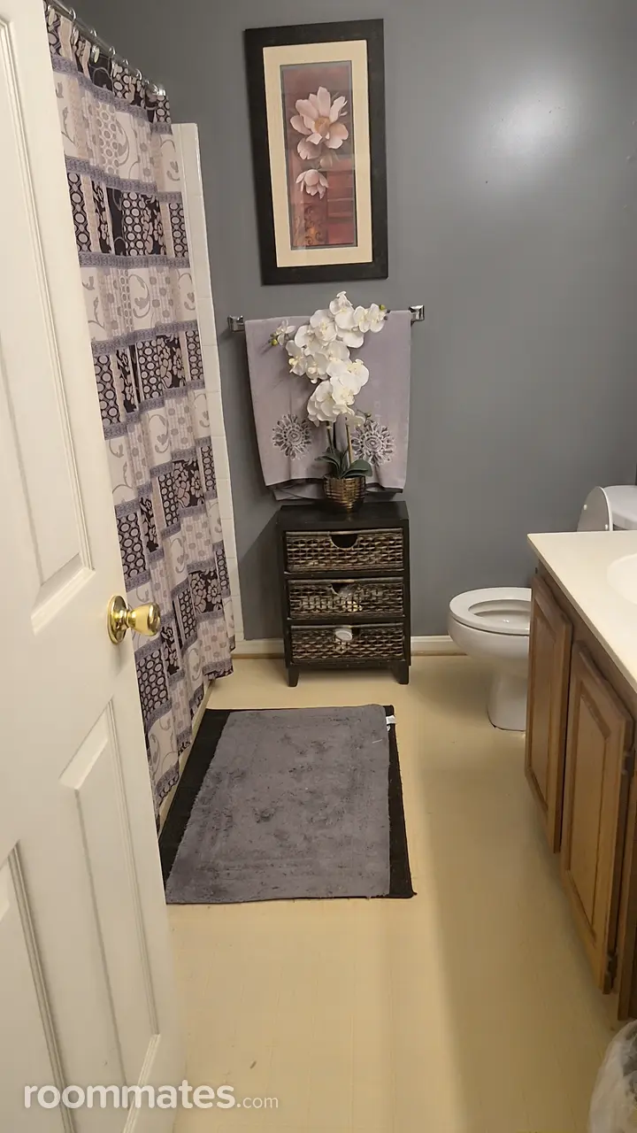 Profile photo 2 of 4