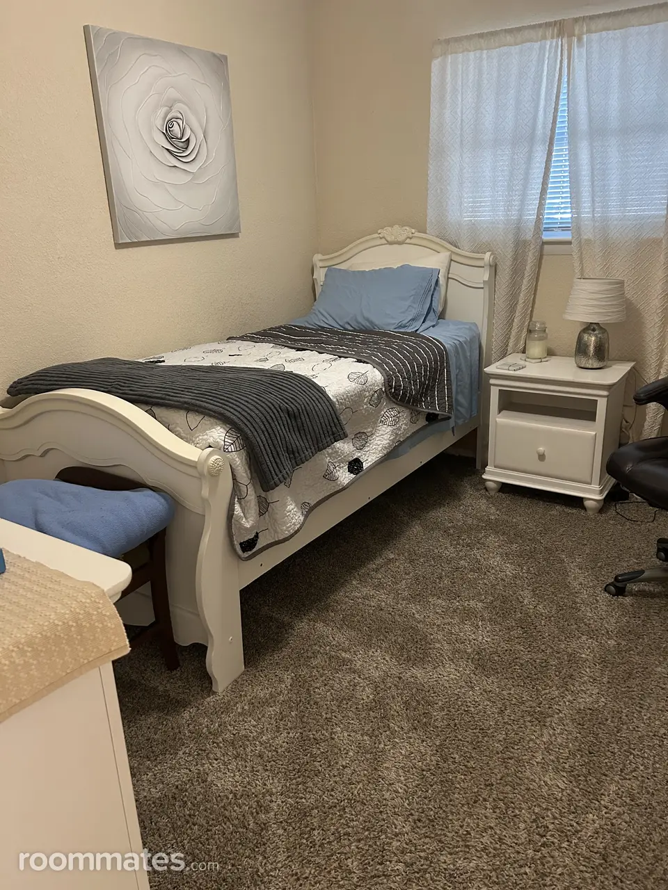 Profile photo 6 of 13