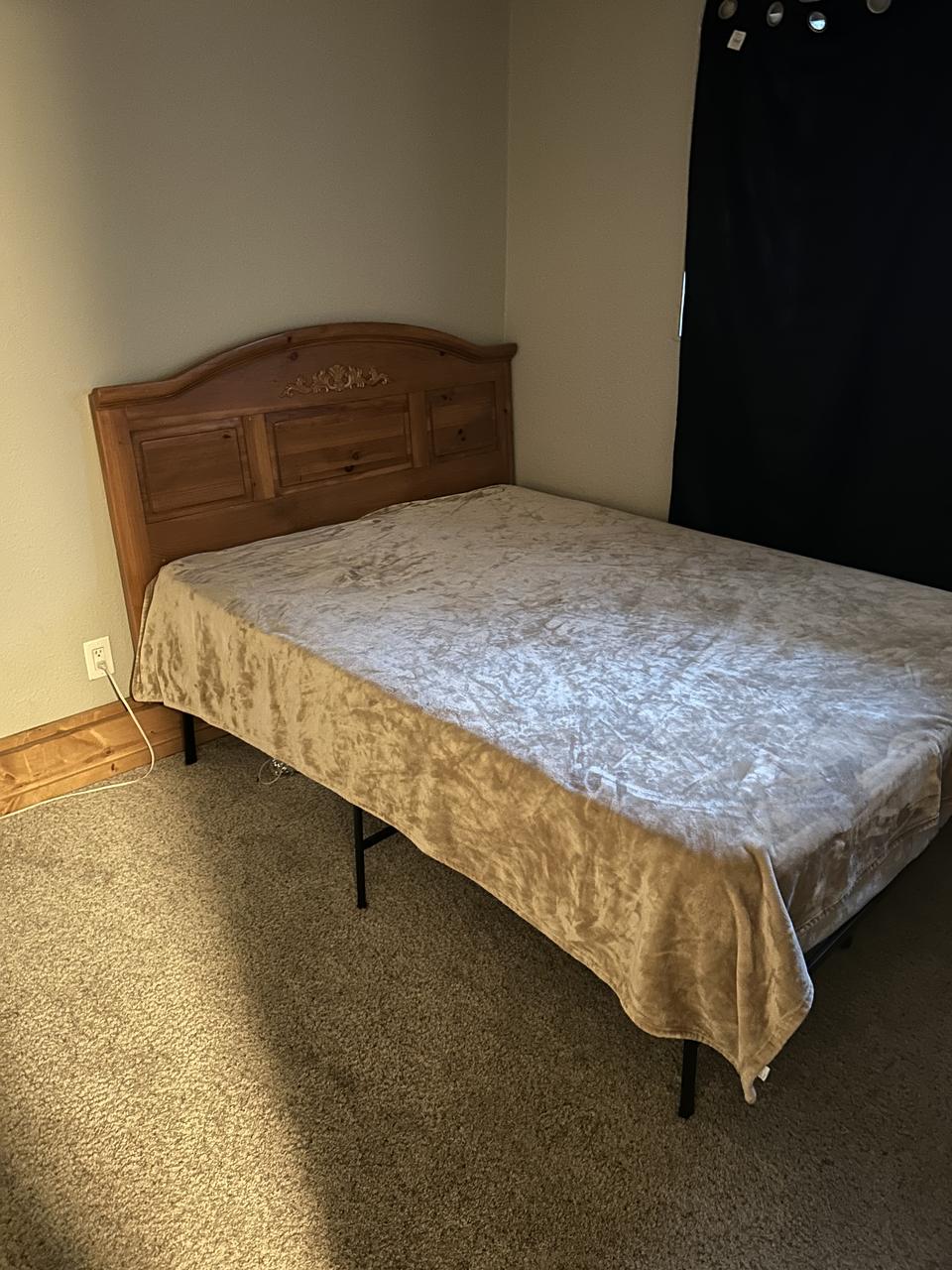 Profile photo 12 of 13