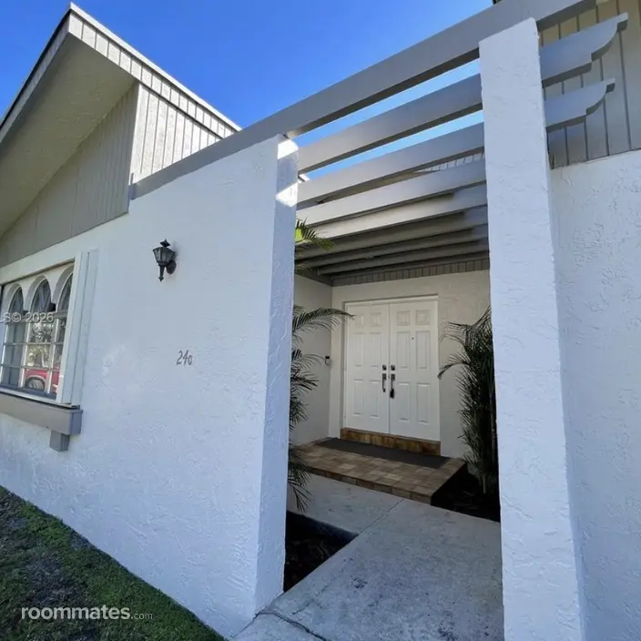 Room for rent in Dania Beach, FL $1334, house