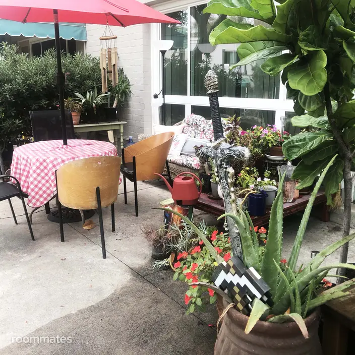 Room for rent in Los Angeles, CA $1300, townhouse