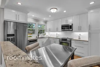 Room for rent in Buffalo Grove, IL $1500, house