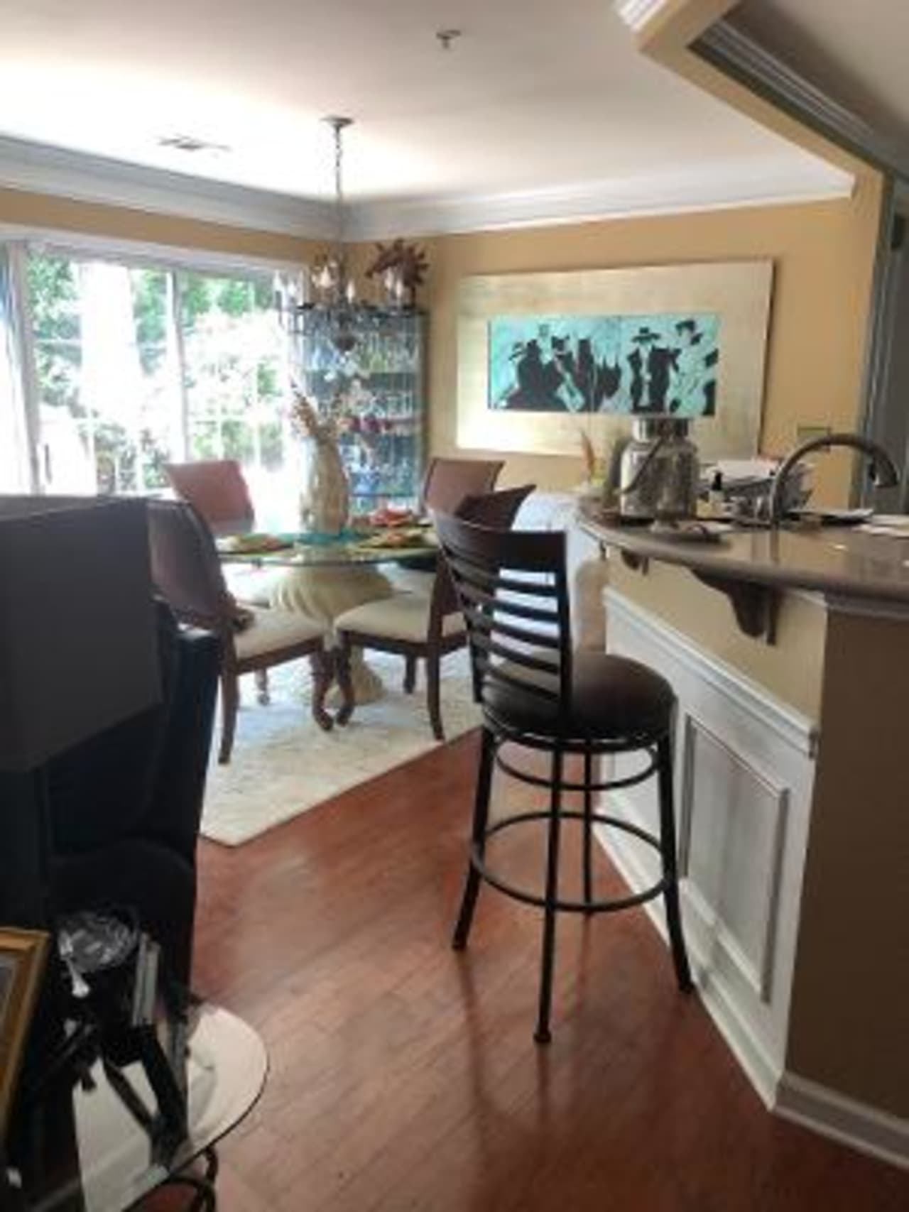 Profile photo 3 of 9