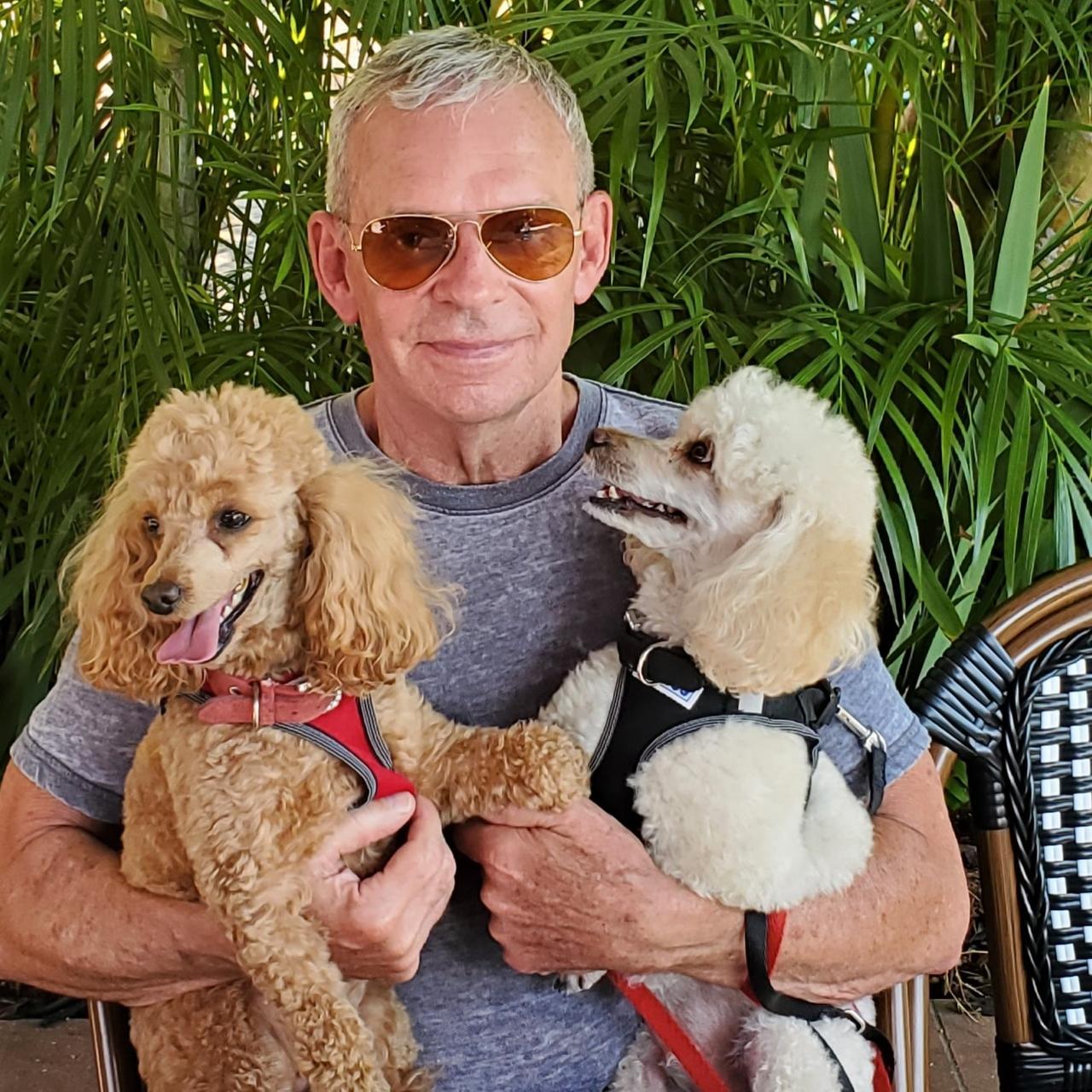 Profile photo 6 of 6