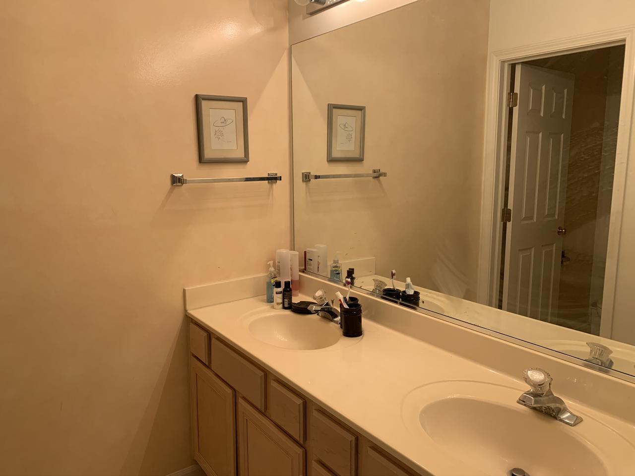 Profile photo 7 of 10