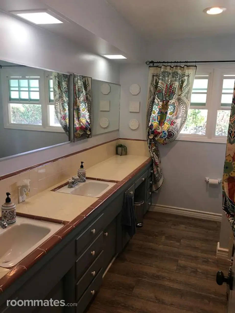 Profile photo 7 of 12