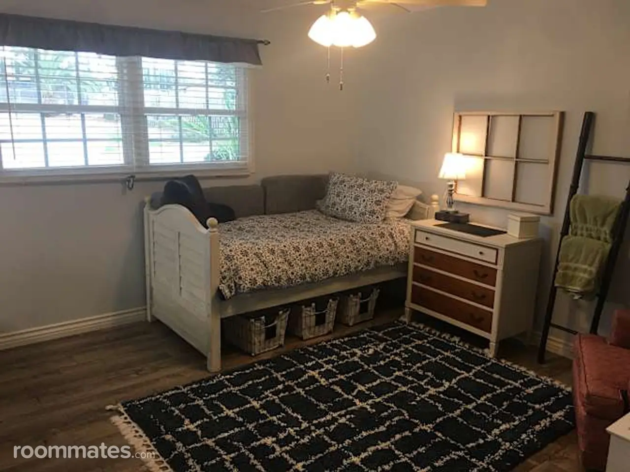 Profile photo 4 of 12