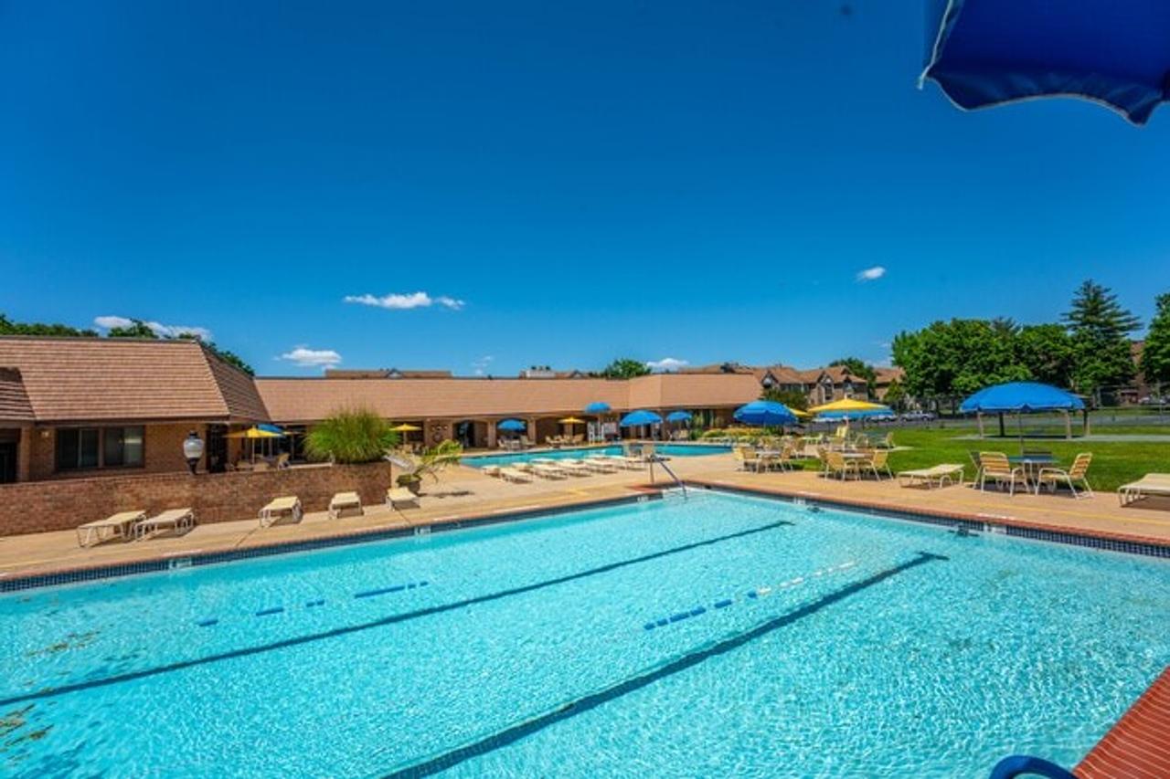 Profile photo 9 of 11