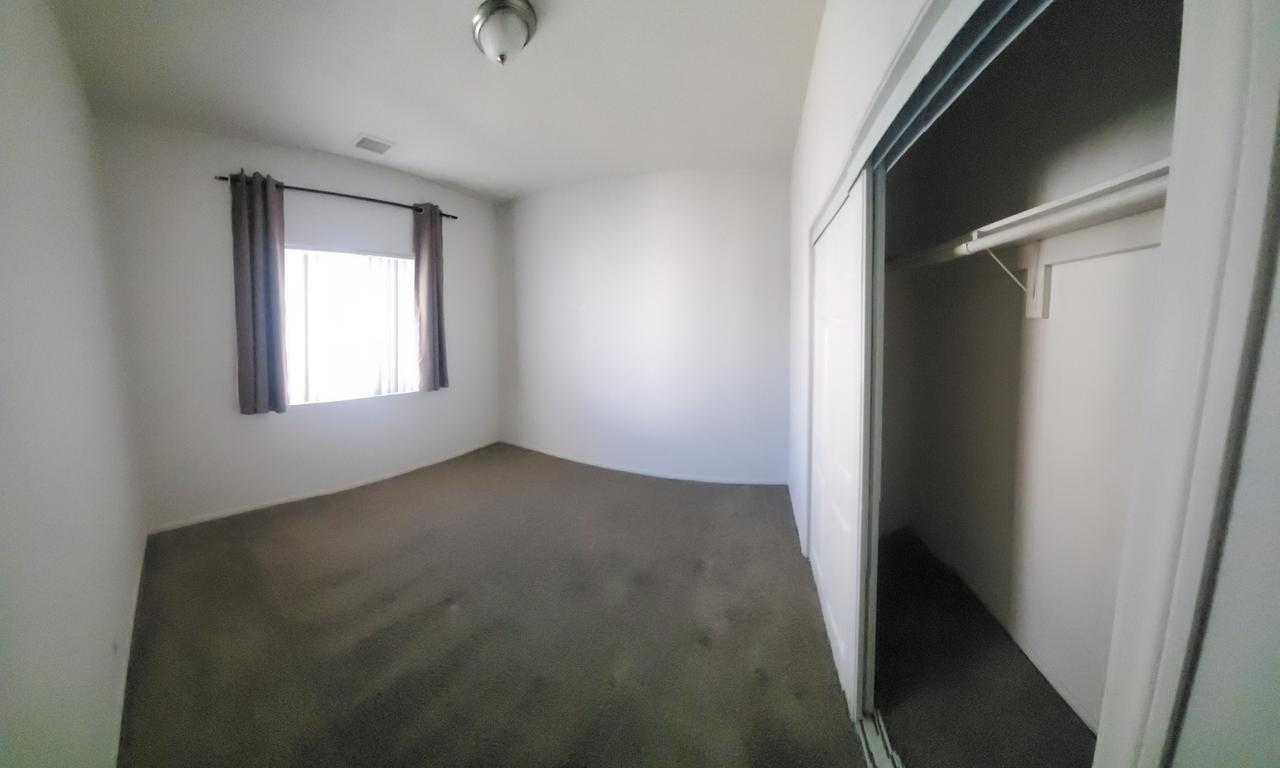 Profile photo 1 of 4