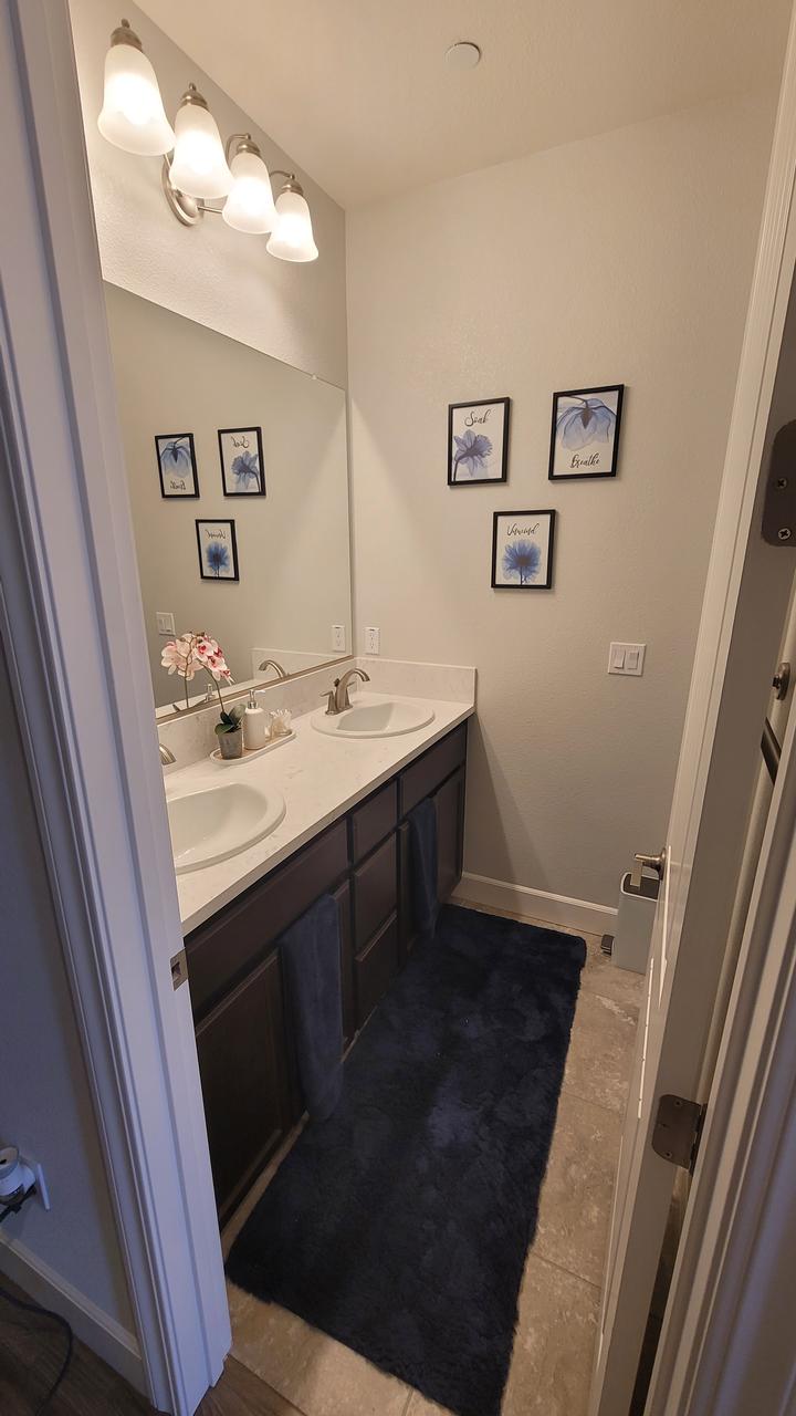 Profile photo 4 of 7