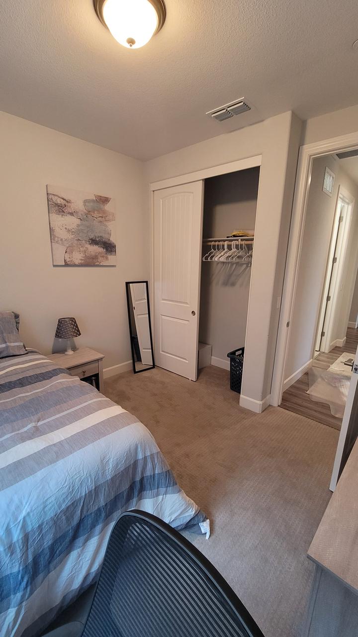 Profile photo 3 of 7