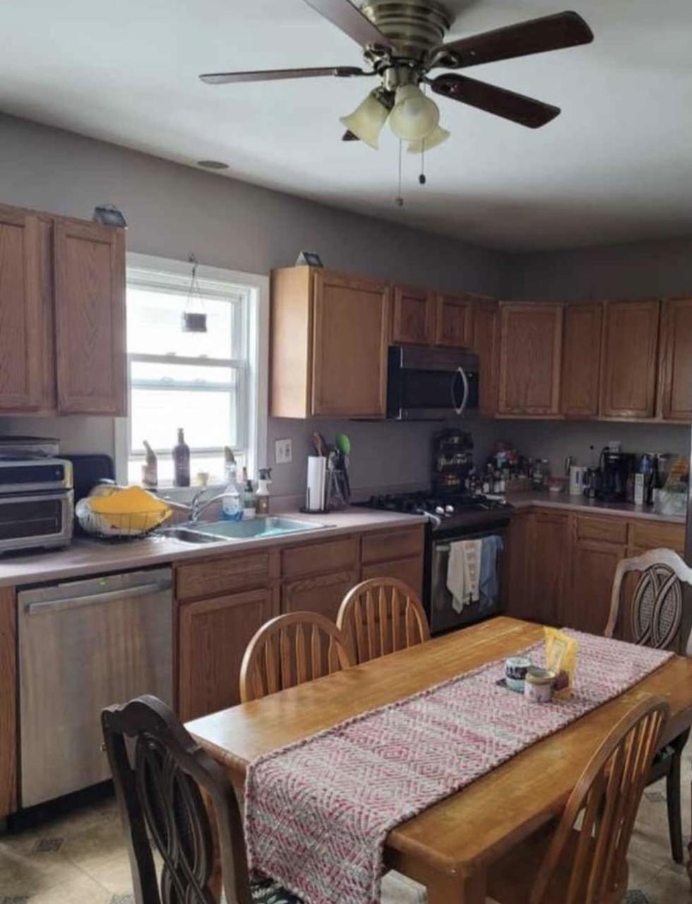 Profile photo 2 of 6