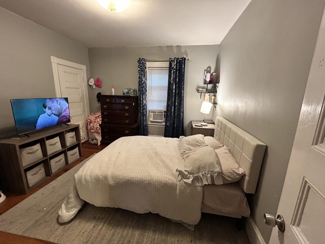 Profile photo 6 of 6