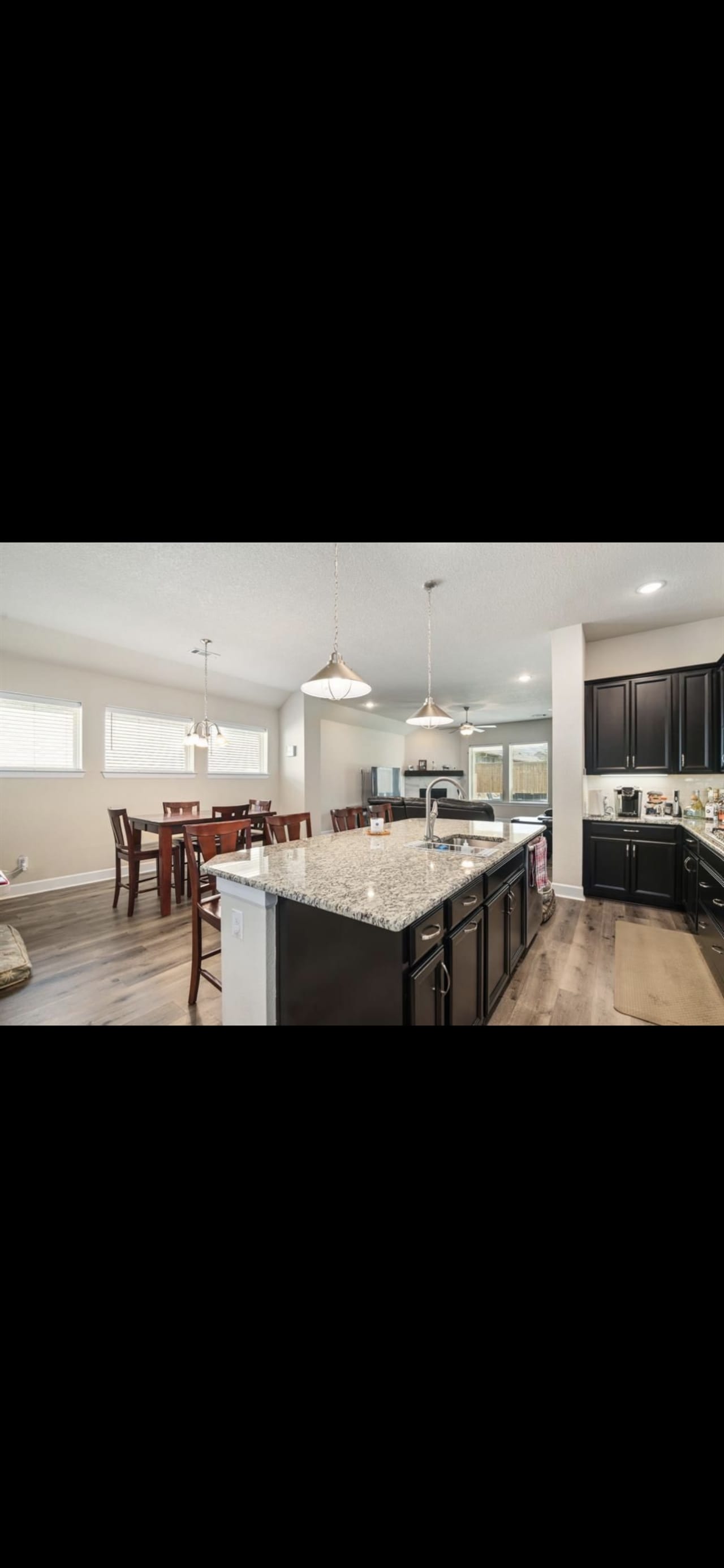 Profile photo 9 of 11