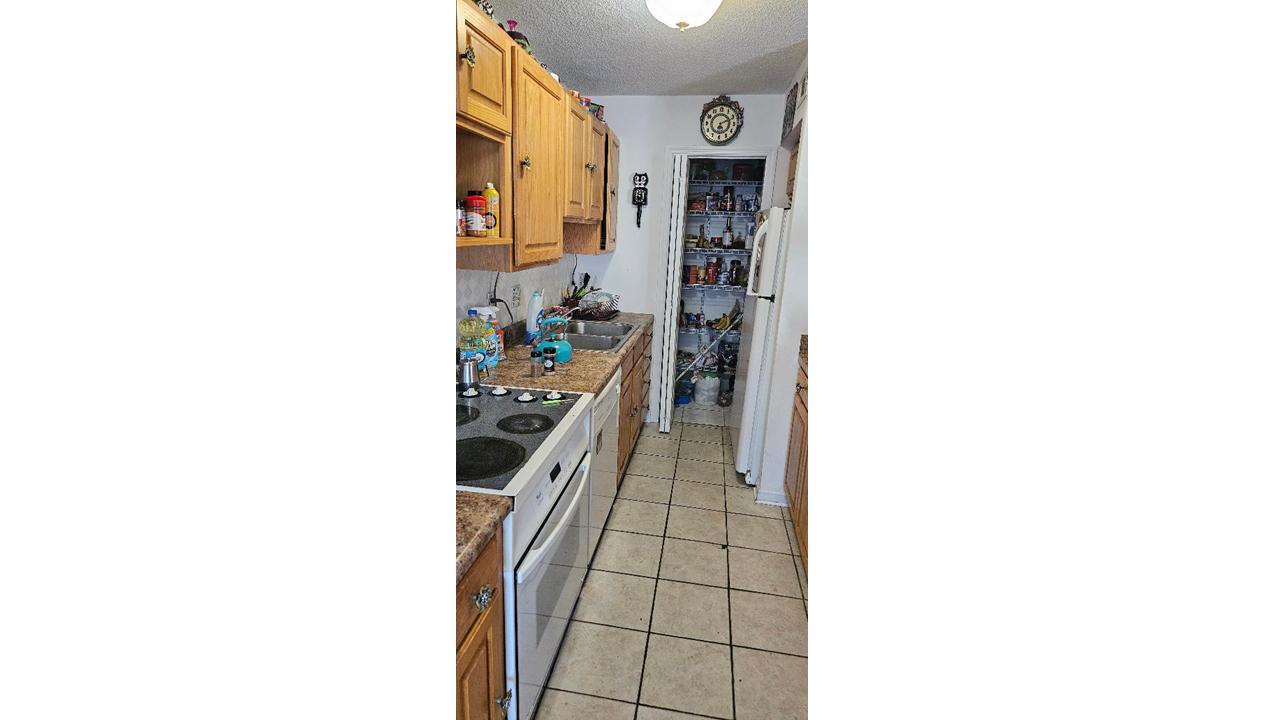 Profile photo 3 of 9