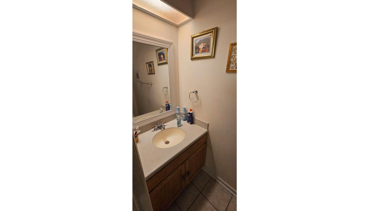 Profile photo 6 of 9