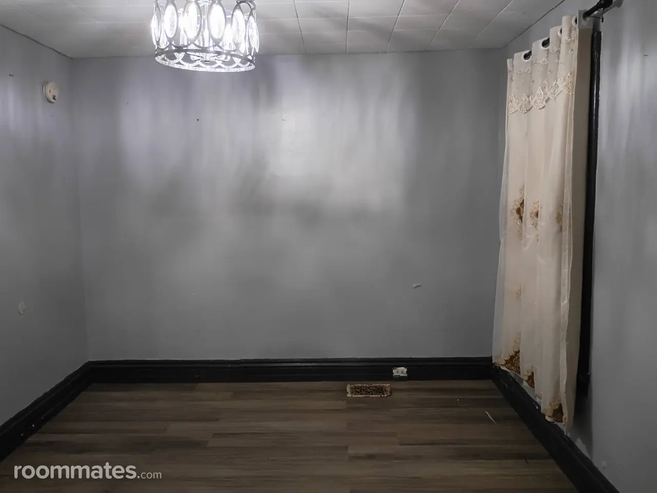 Profile photo 1 of 4