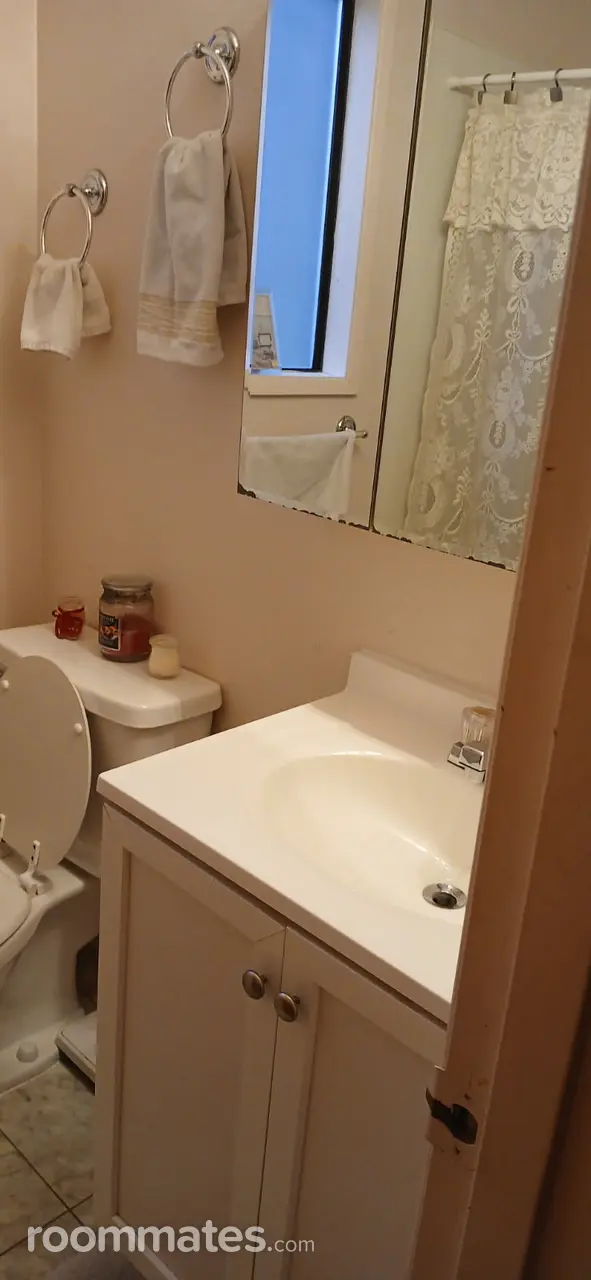 Profile photo 4 of 10