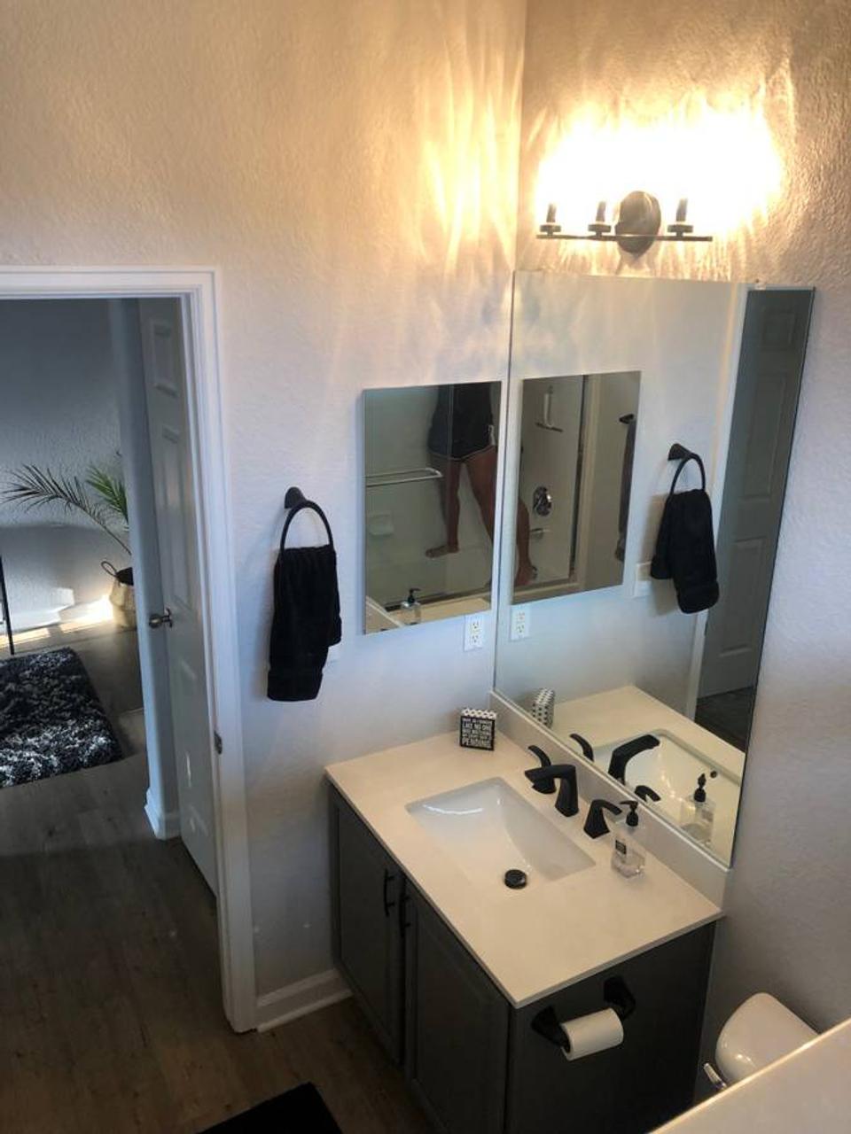 Profile photo 6 of 8