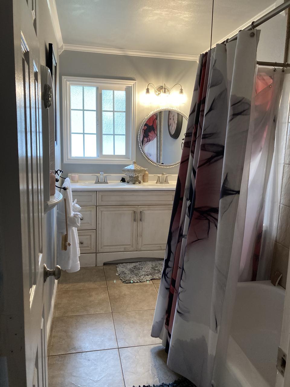 Profile photo 4 of 6