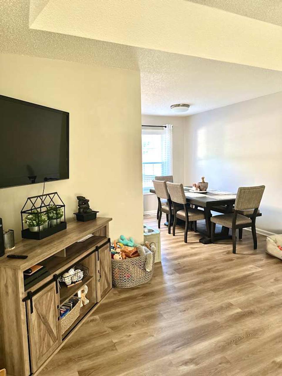 Profile photo 3 of 11