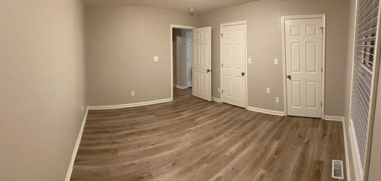 Profile photo 5 of 11